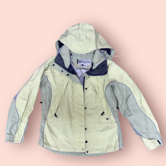 Woman’s Columbia ski/snowboarding Jacket green and gray - Picture 3 of 17